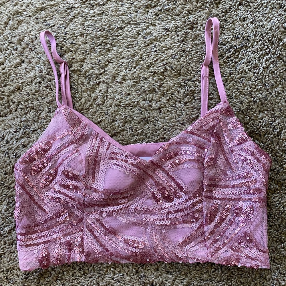 Superdown x Revolve pink sequin crop trop size xs